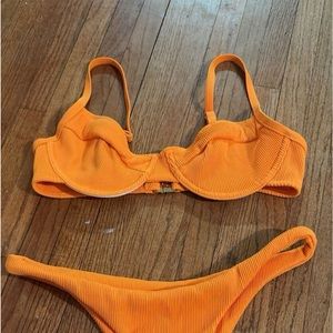 KULANI KINI - PAPAYA RIBBED DITSY UNDERWIRE BRA BIKINI TOP
